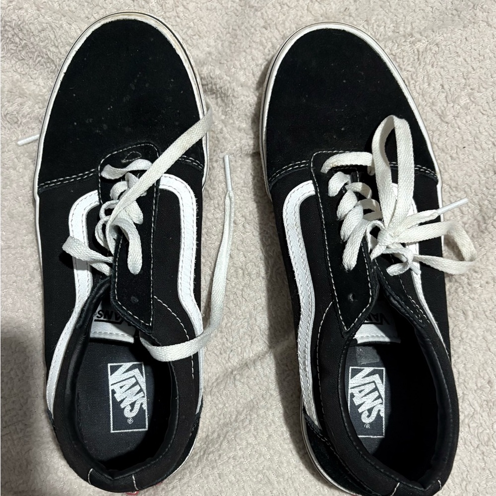 Vans - Picture 2 of 3